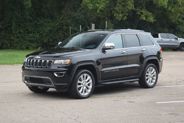 Used 2017 Jeep Grand Cherokee Limited w/ Trailer Tow Group IV AWD/4WD image 23