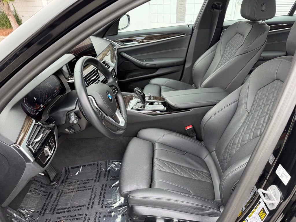 Used 2023 BMW 530i w/ Convenience Package RWD image 15