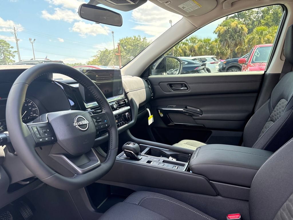 New 2026 Nissan Pathfinder SV FWD image 5