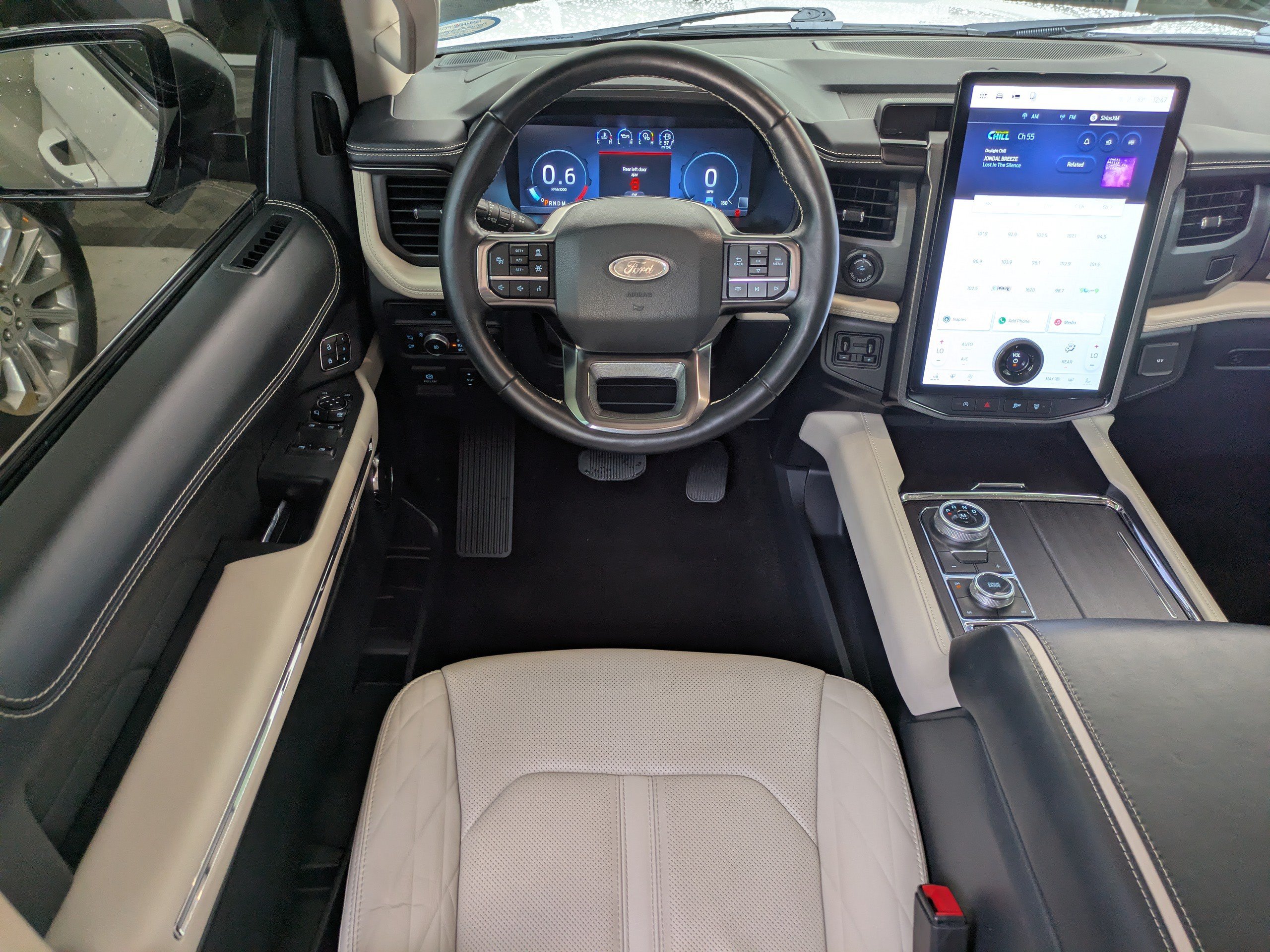 Used 2022 Ford Expedition Platinum AWD/4WD image 19