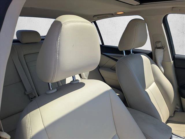 Used 2016 INFINITI Q50 3.0t Premium w/ Driver Assistance Package image 19