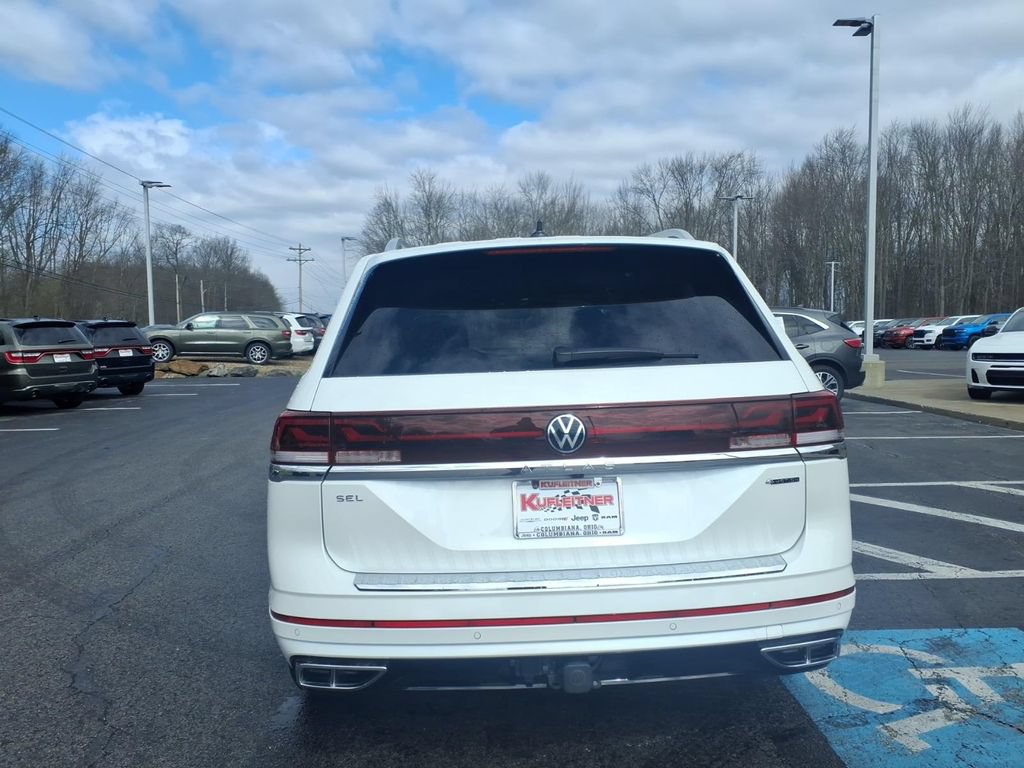 Used 2025 Volkswagen Atlas SEL Premium R-Line AWD/4WD image 3