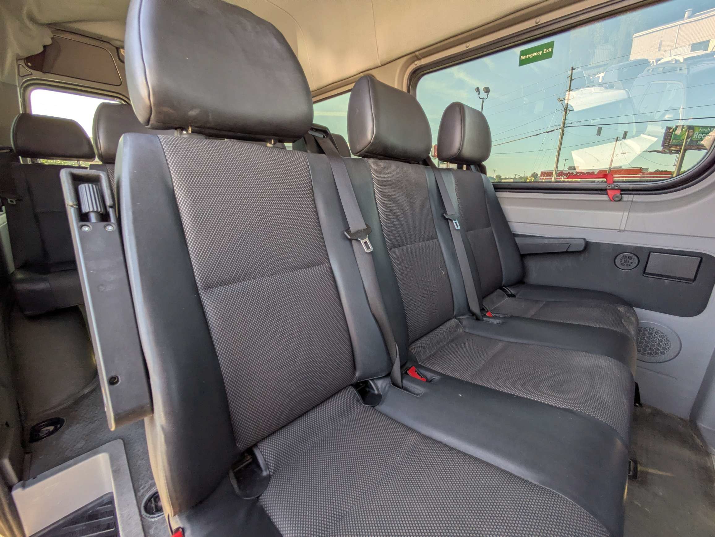 Used 2018 Mercedes-Benz Sprinter 2500 image 15