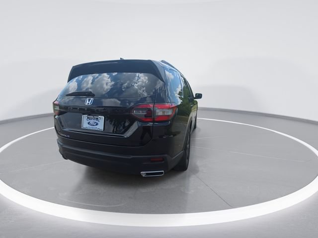 Used 2025 Honda Pilot Sport image 7