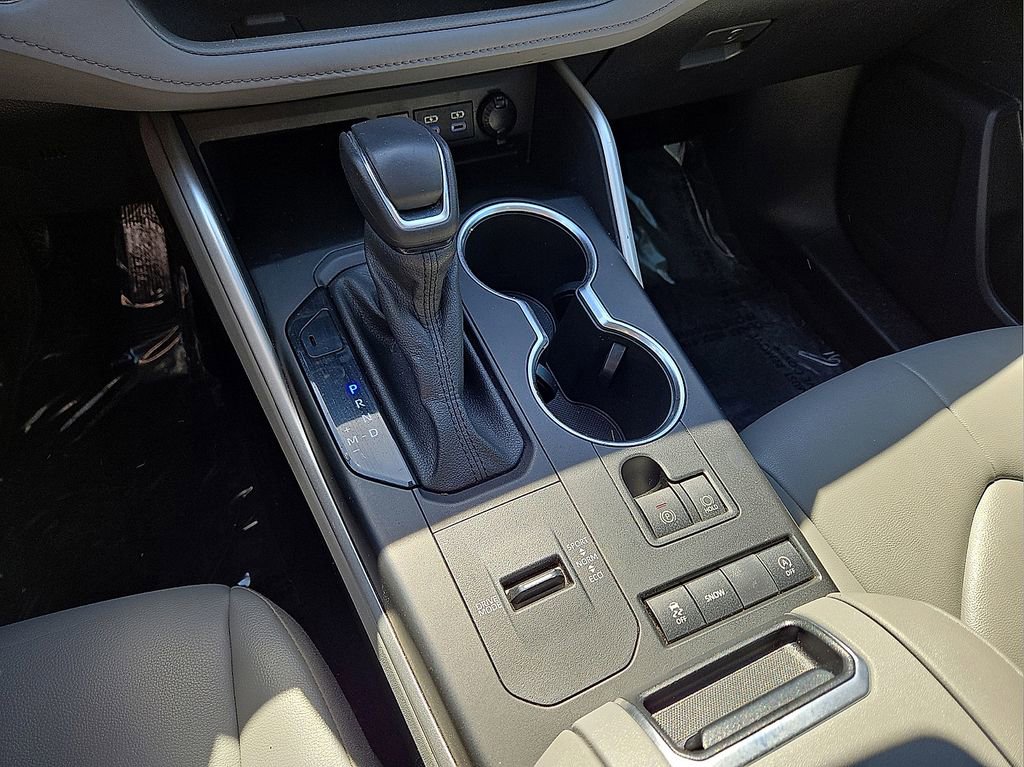 Used 2022 Toyota Highlander XLE image 31