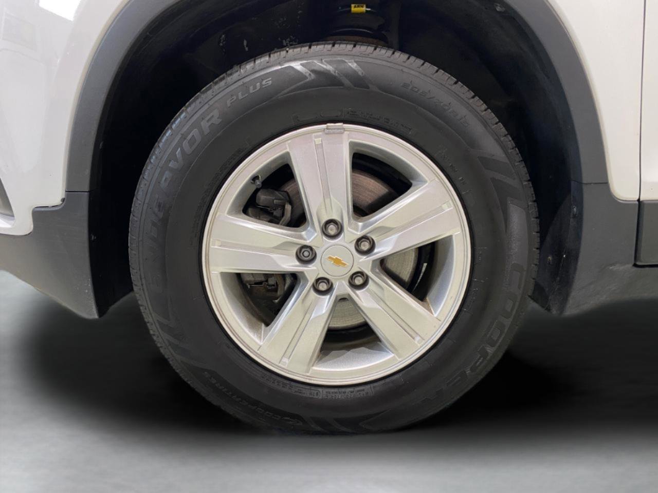 Used 2018 Chevrolet Trax LT w/ LT Convenience Package image 21