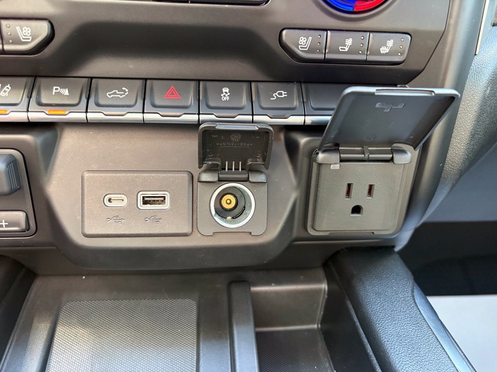 Used 2021 Chevrolet Silverado 3500 LTZ w/ LTZ Plus Package AWD/4WD image 24