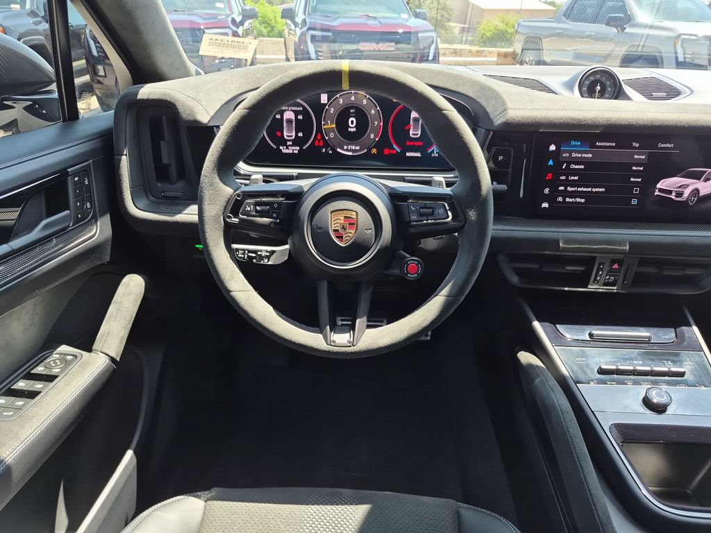 Used 2025 Porsche Cayenne Turbo GT AWD/4WD image 29