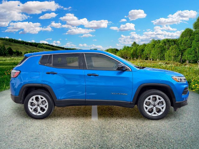 Used 2025 Jeep Compass Sport AWD/4WD image 7