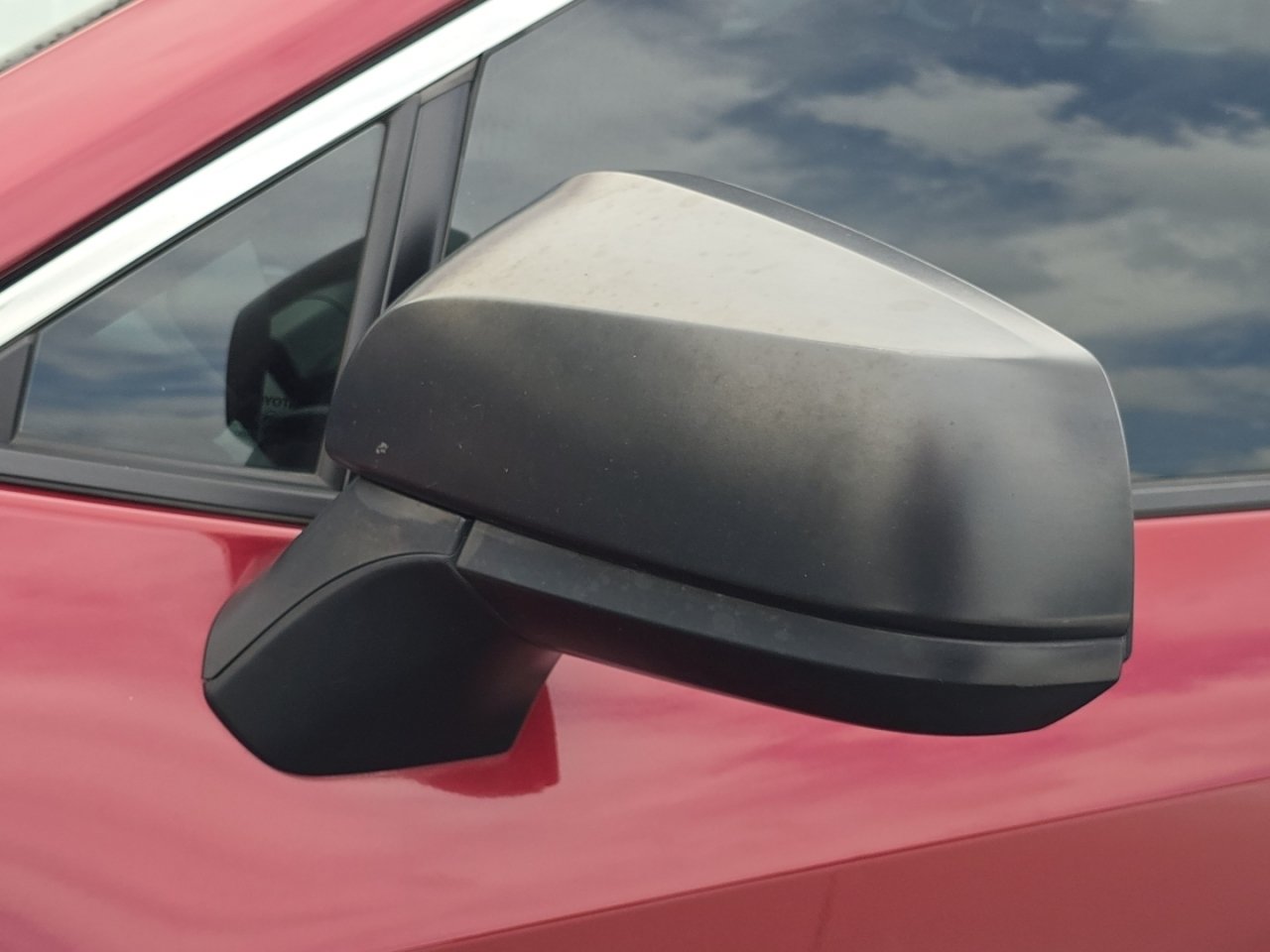 Used 2023 Toyota RAV4 LE FWD image 23