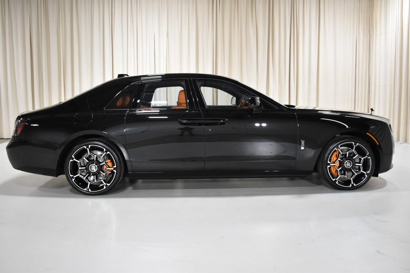 New 2027 Rolls-Royce Ghost Black Badge AWD/4WD image 7
