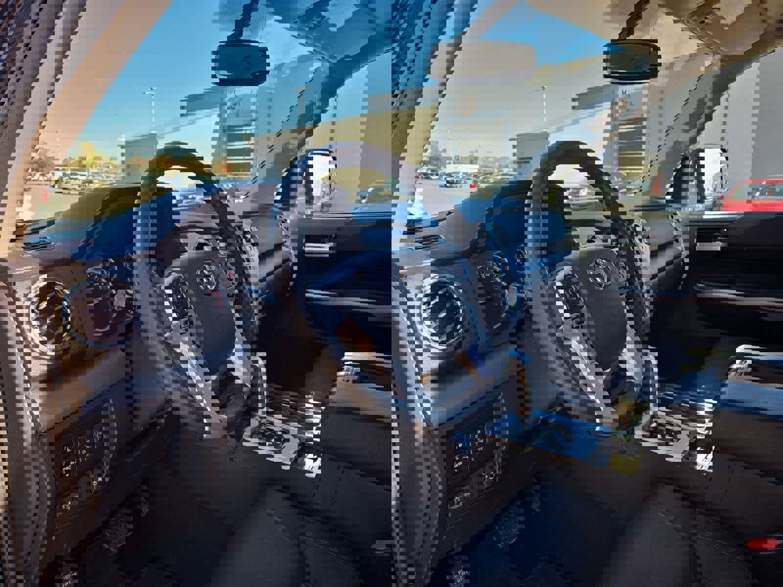 Used 2016 Toyota Tundra SR5 image 2