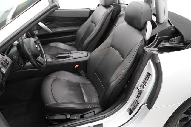 Used 2003 BMW Z4 2.5i image 20