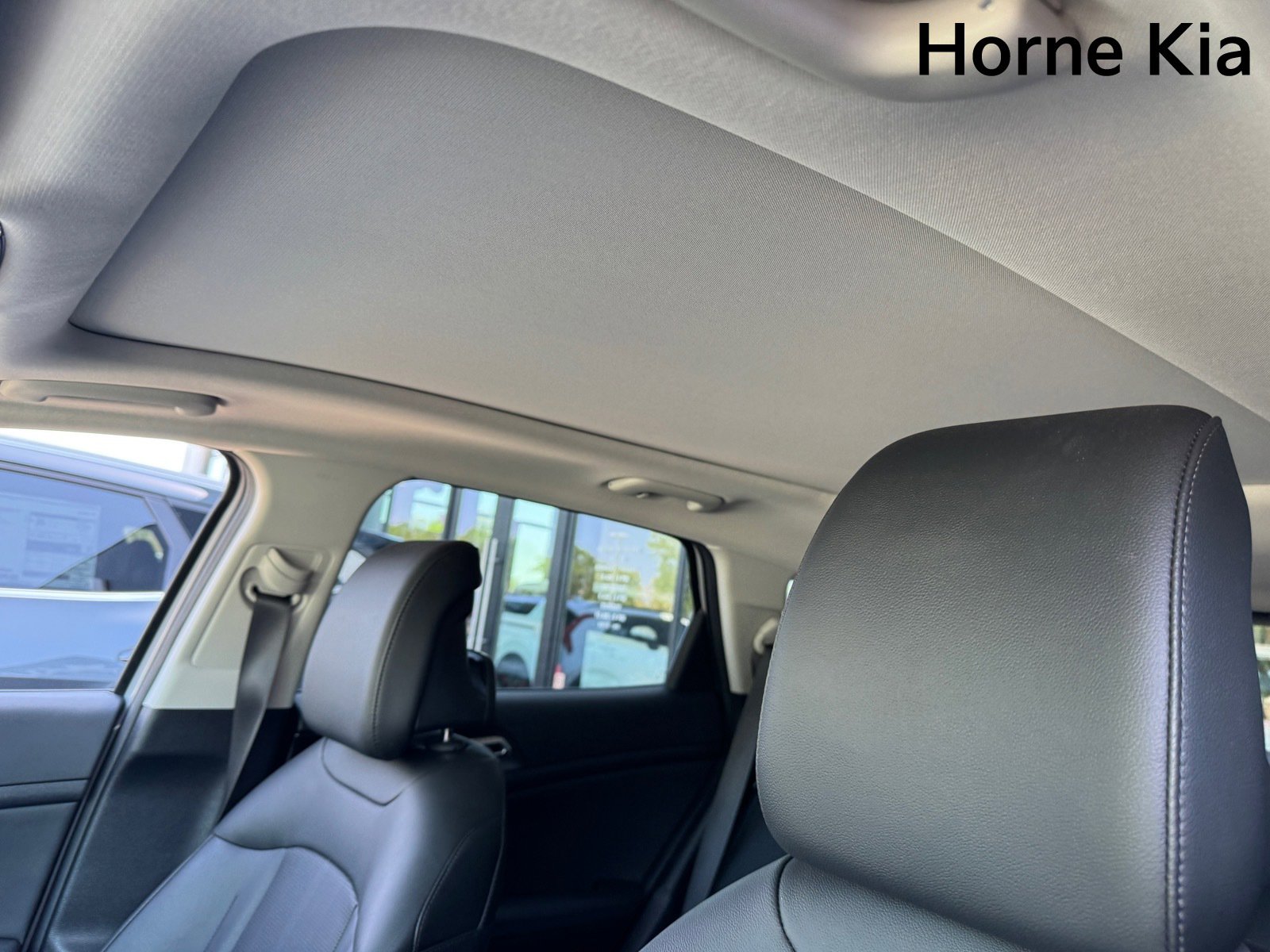 New 2026 Kia Sportage EX w/ EX Panorama Roof Package FWD image 17