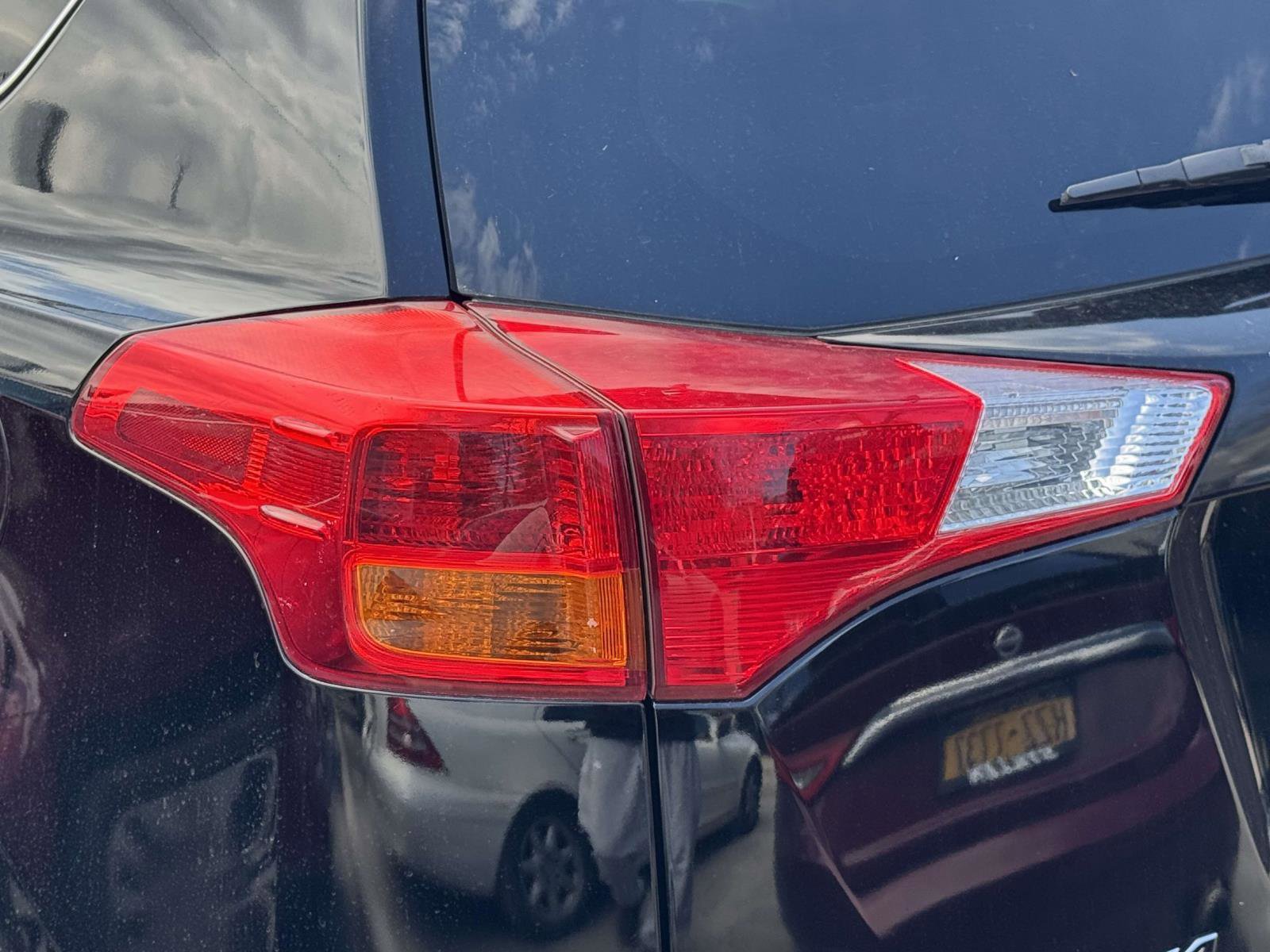 Used 2015 Toyota RAV4 LE image 8