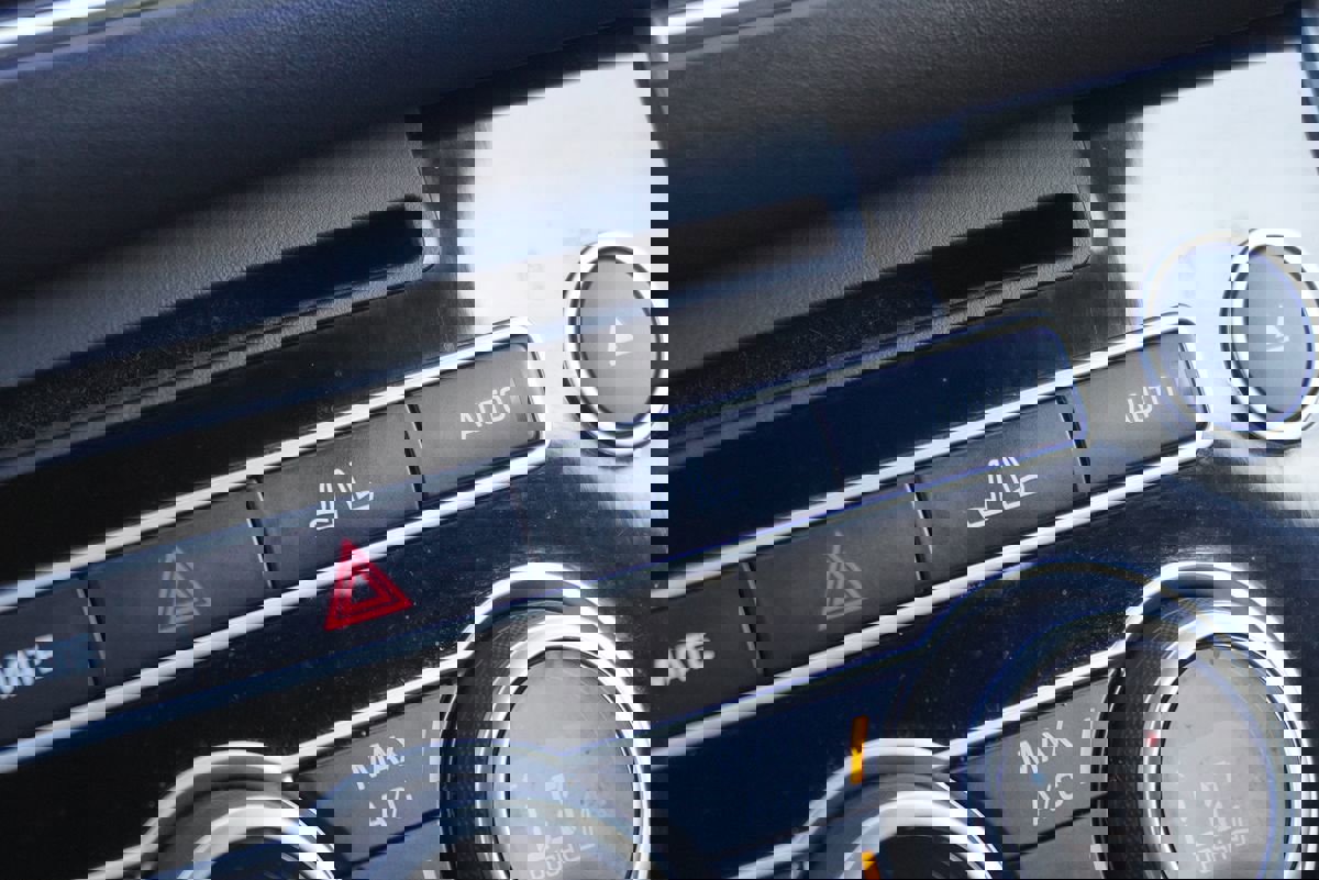 Used 2016 Land Rover Range Rover Supercharged image 35