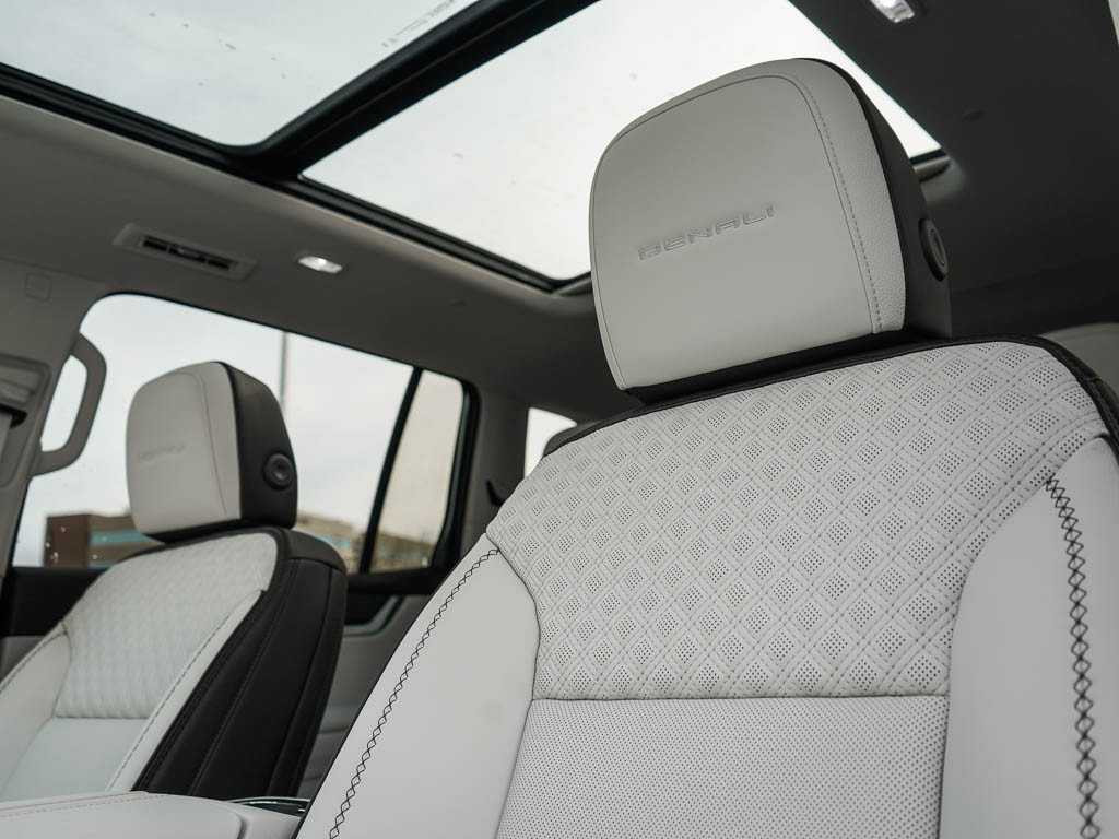 New 2026 GMC Acadia Denali w/ Super Cruise Package image 22