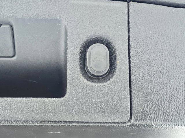 Used 2020 Cadillac Escalade Luxury image 8