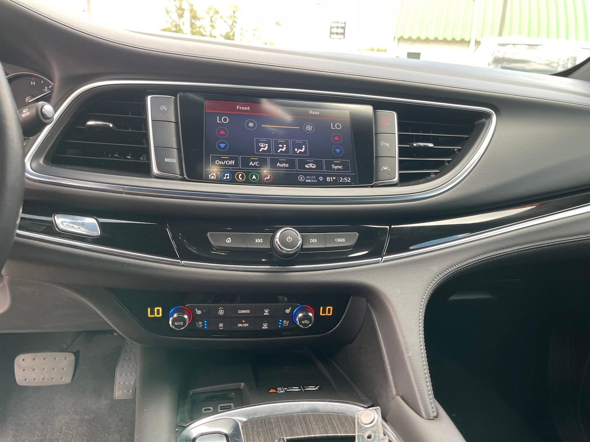 Used 2023 Buick Enclave Avenir w/ Avenir Technology Package image 17