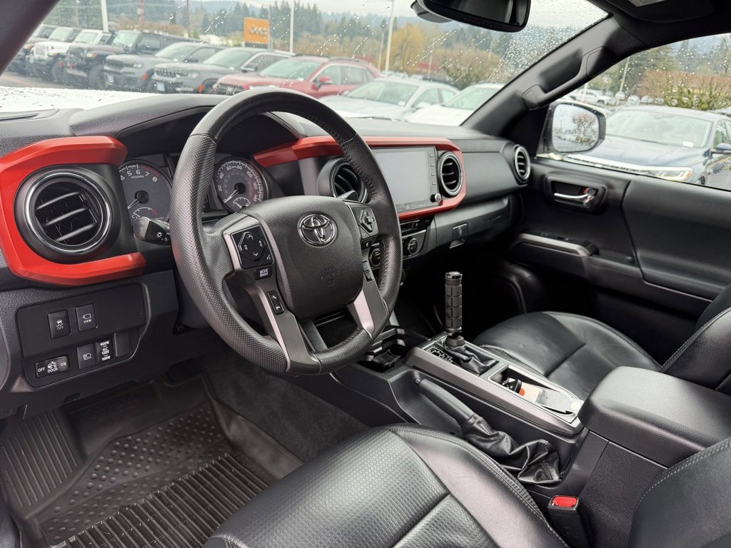 Used 2020 Toyota Tacoma TRD Off-Road w/ TRD Premium Off Road Package image 16