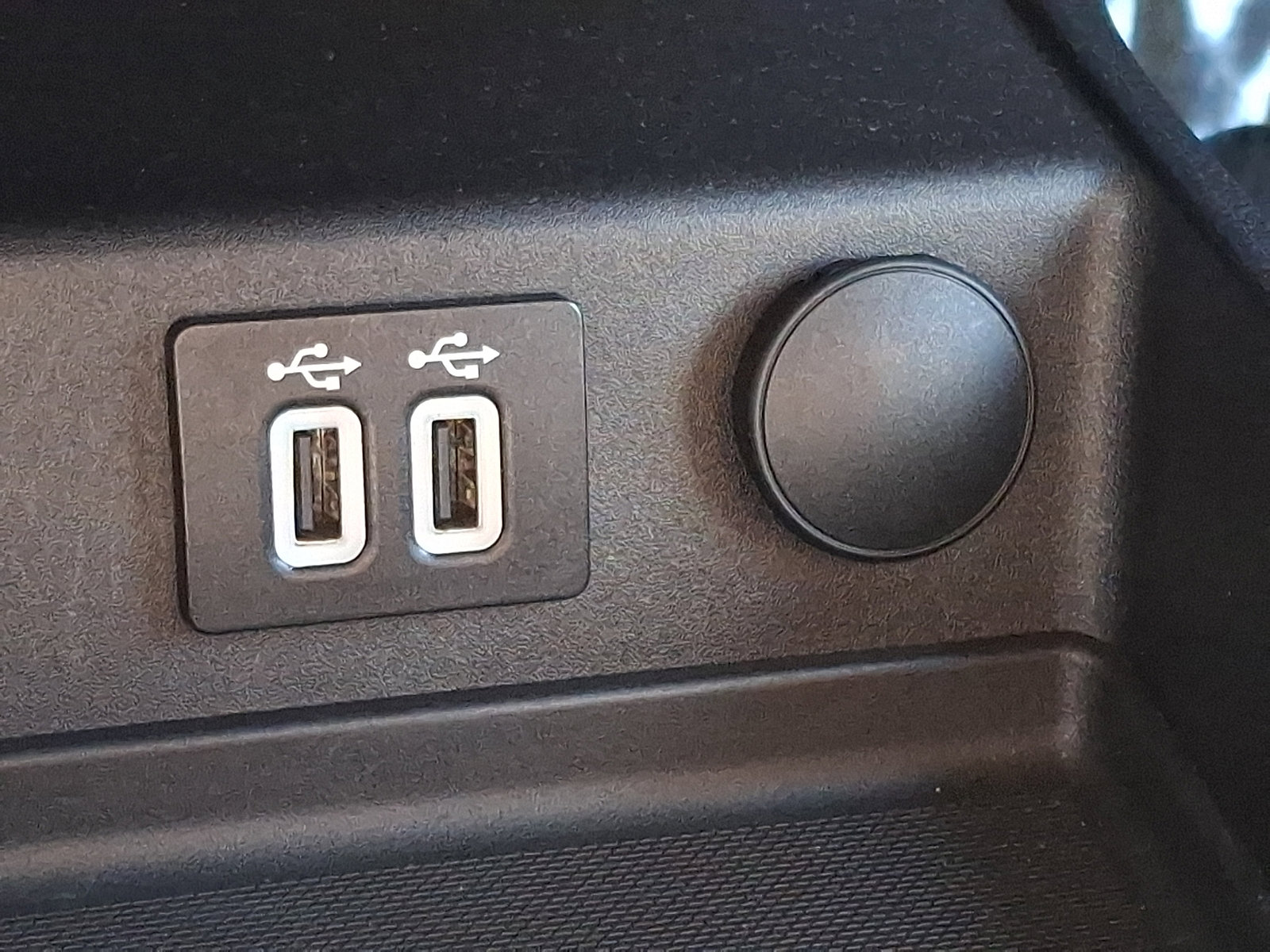 Used 2019 Ford Fusion SEL image 24