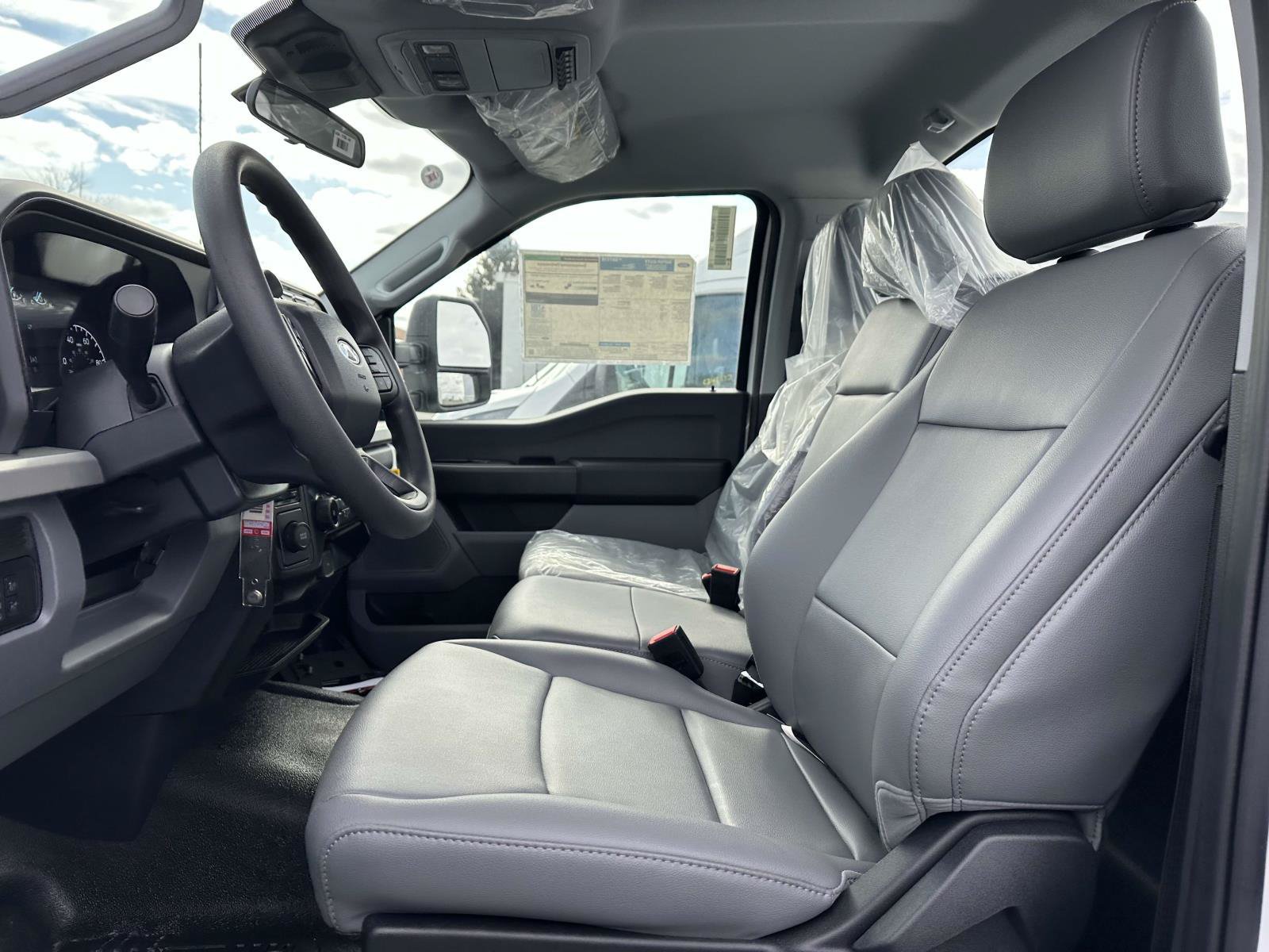 New 2024 Ford F350 XL w/ XL Chrome Package RWD image 9