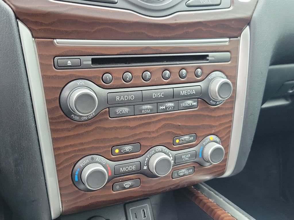 Used 2019 Nissan Pathfinder Platinum w/ Cargo Package AWD/4WD image 32