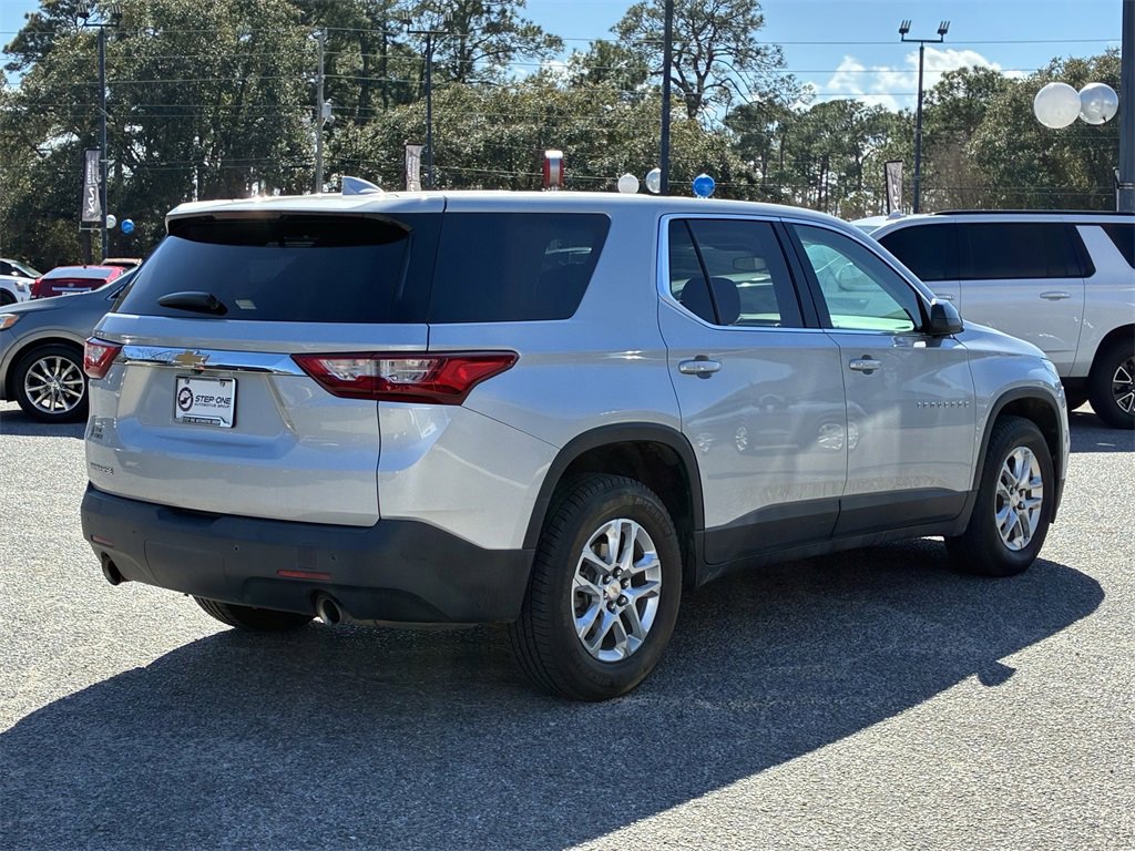 Used 2021 Chevrolet Traverse LS image 7