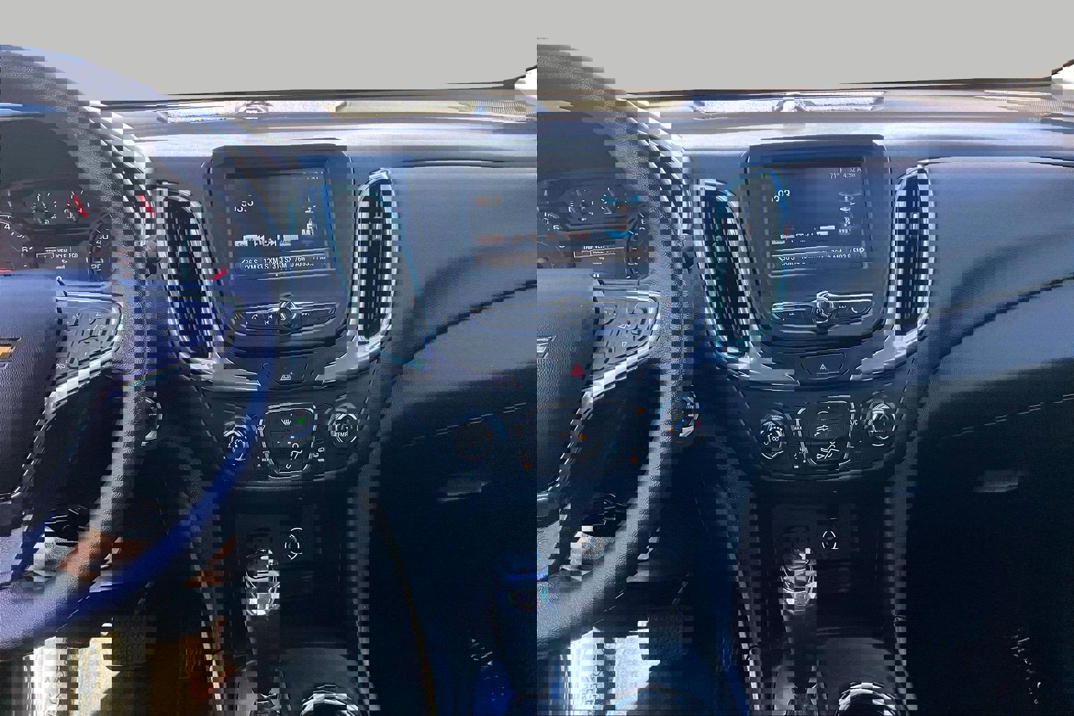 Used 2018 Chevrolet Equinox LT image 5