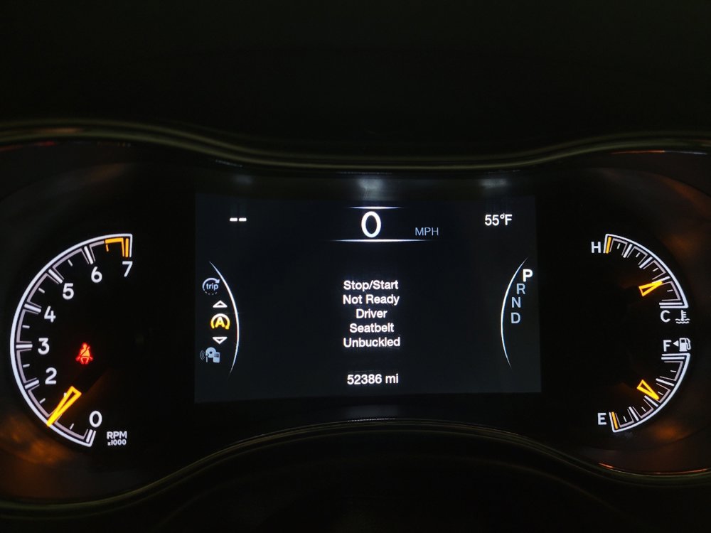 Used 2021 Jeep Grand Cherokee Laredo image 23