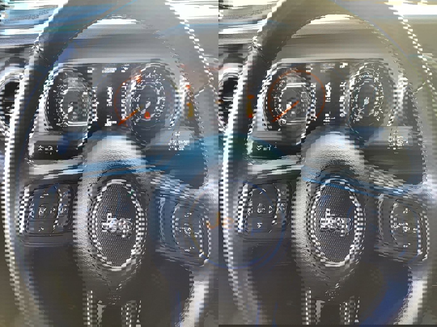 Certified 2021 Jeep Gladiator Willys image 11