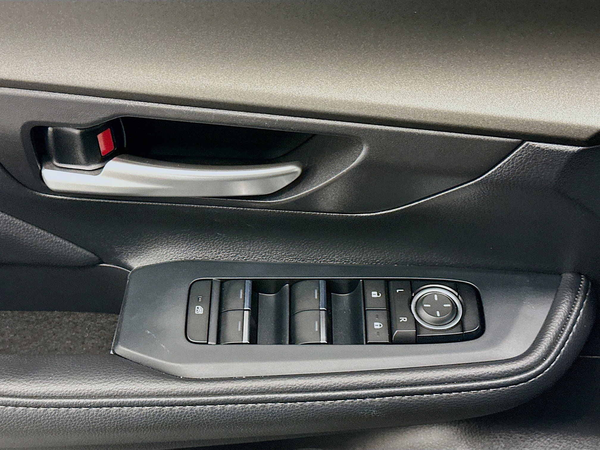 Used 2025 Toyota Grand Highlander AWD image 15