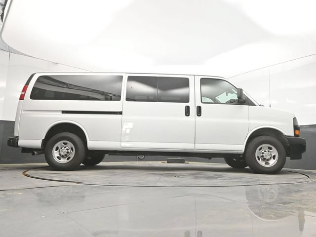 Used 2024 Chevrolet Express 3500 LS RWD image 39