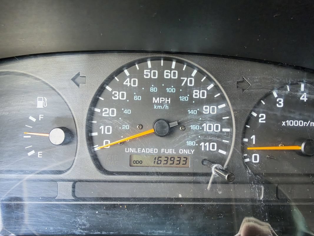 Used 1998 Nissan Frontier XE AWD/4WD image 12