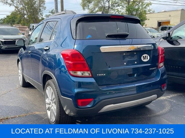 Used 2020 Chevrolet Trax Premier w/ LPO, Cargo Package FWD image 2