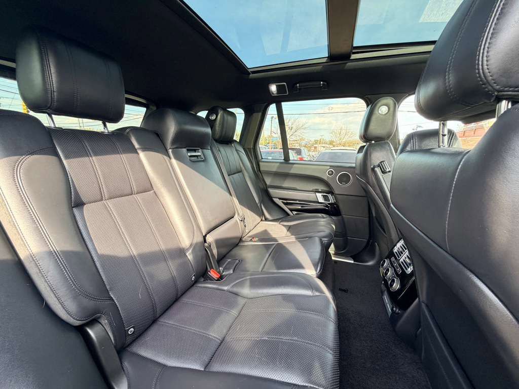 Used 2017 Land Rover Range Rover Supercharged image 29
