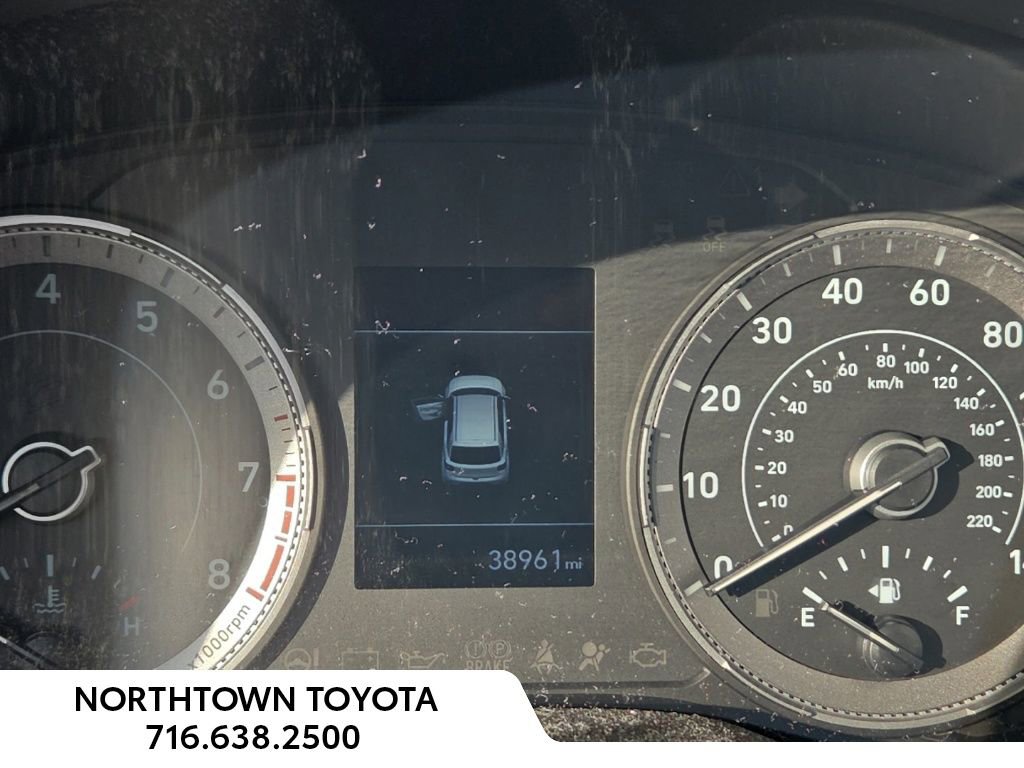 Used 2022 Hyundai Venue Limited w/ Cargo Package image 20