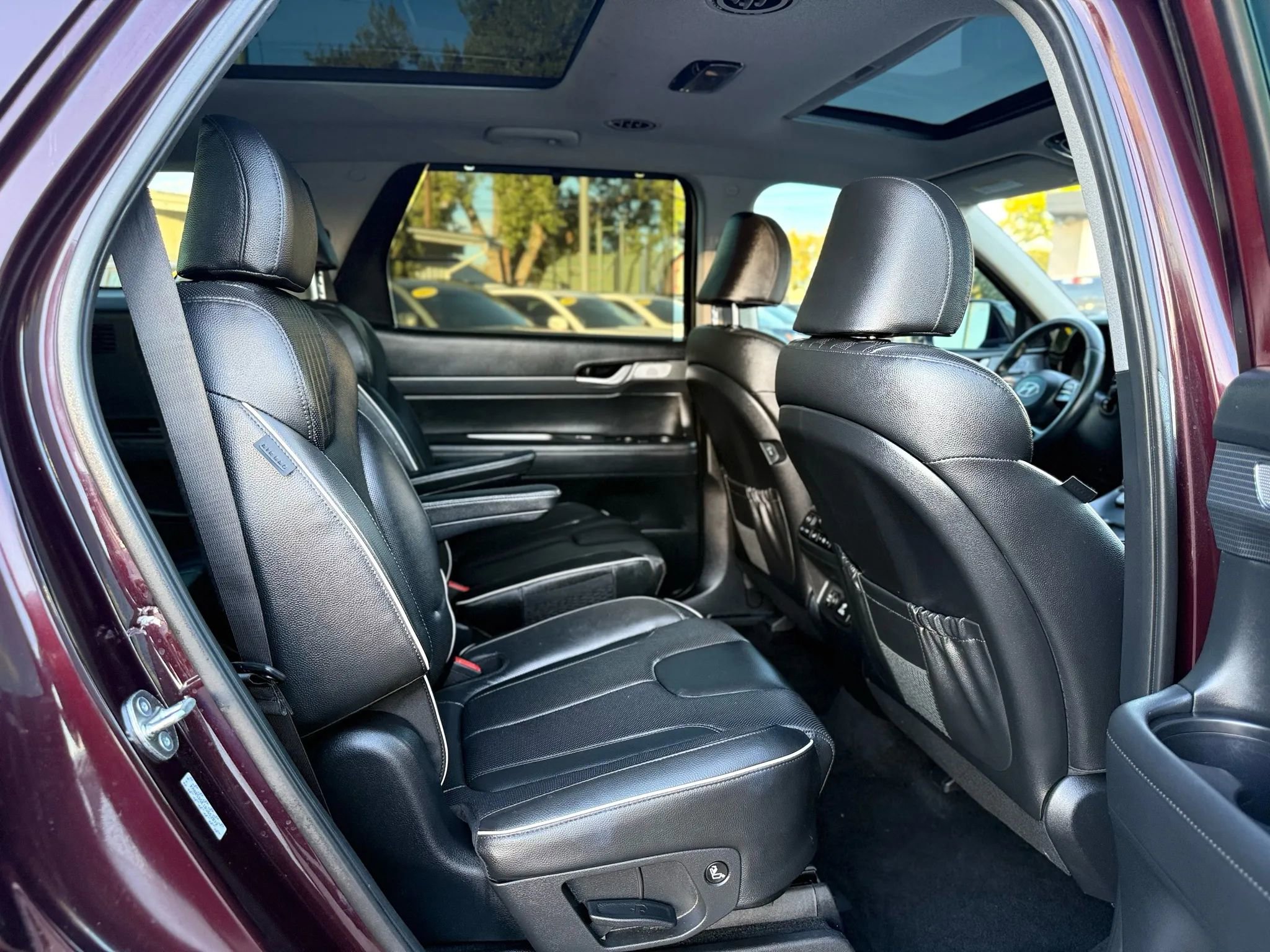 Used 2024 Hyundai Palisade Limited AWD/4WD image 21