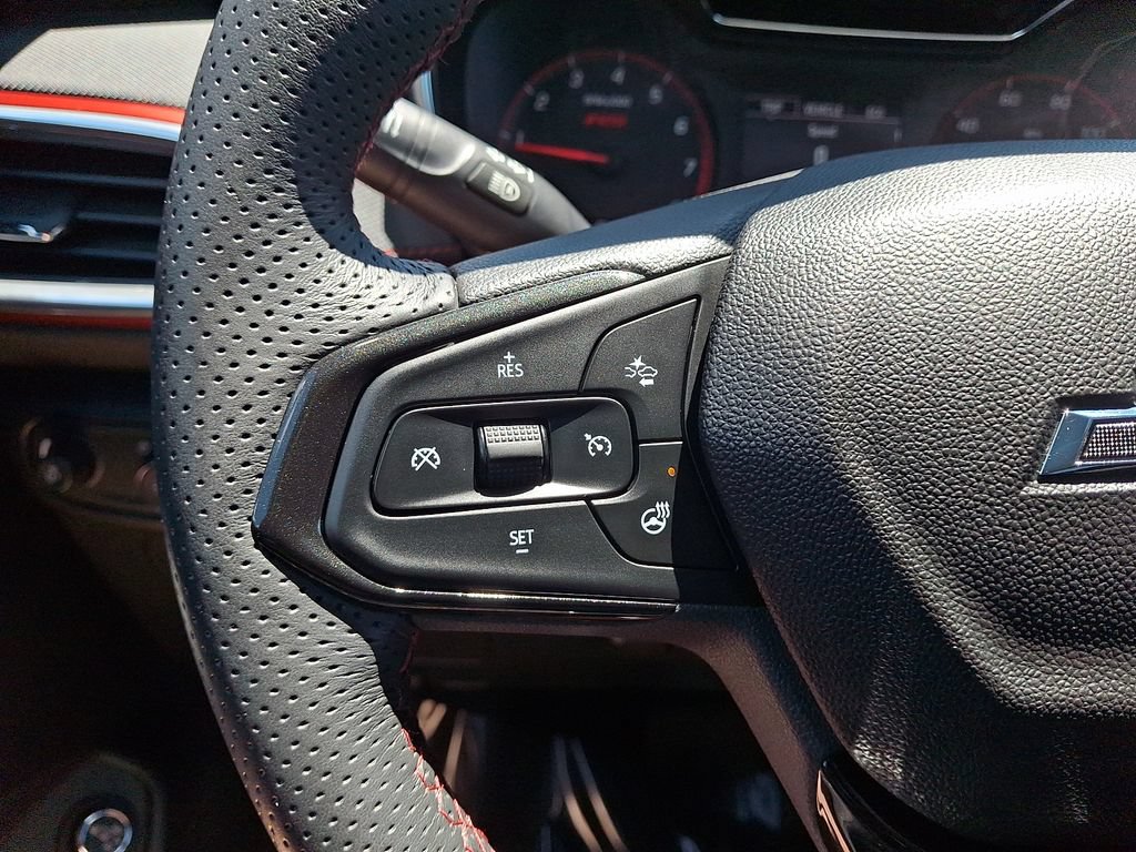 Certified 2022 Chevrolet TrailBlazer RS w/ Sun and Liftgate Package AWD/4WD image 22