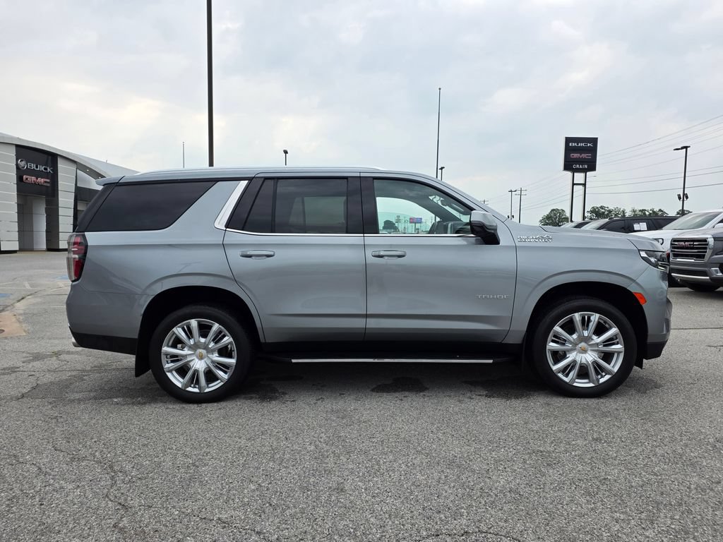 Used 2024 Chevrolet Tahoe High Country AWD/4WD image 9