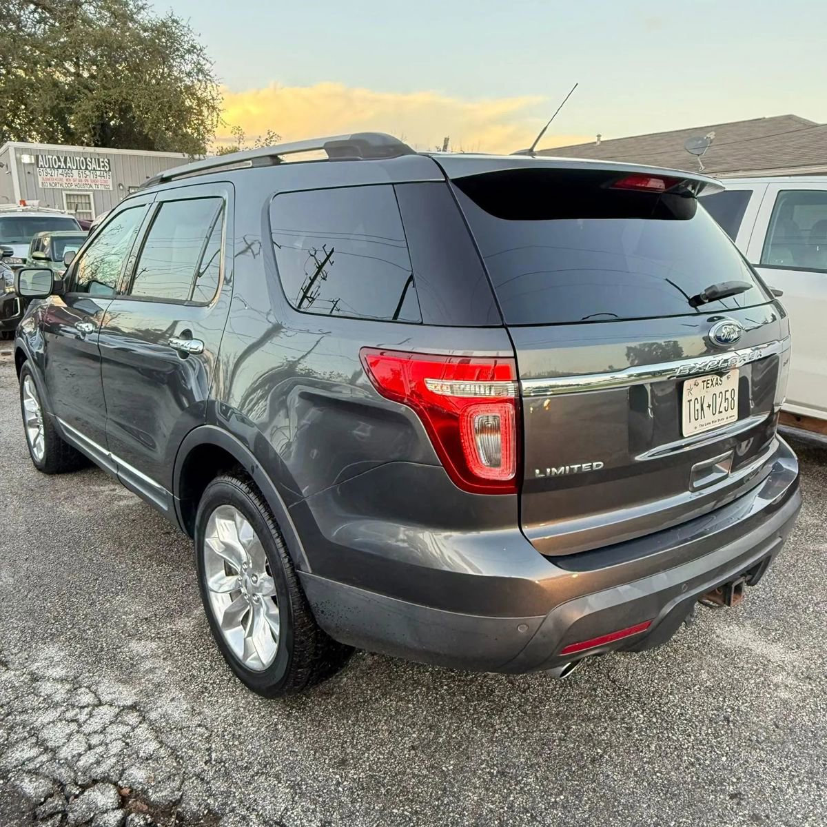 Used 2015 Ford Explorer Limited w/ Equipment Group 302A AWD/4WD image 5