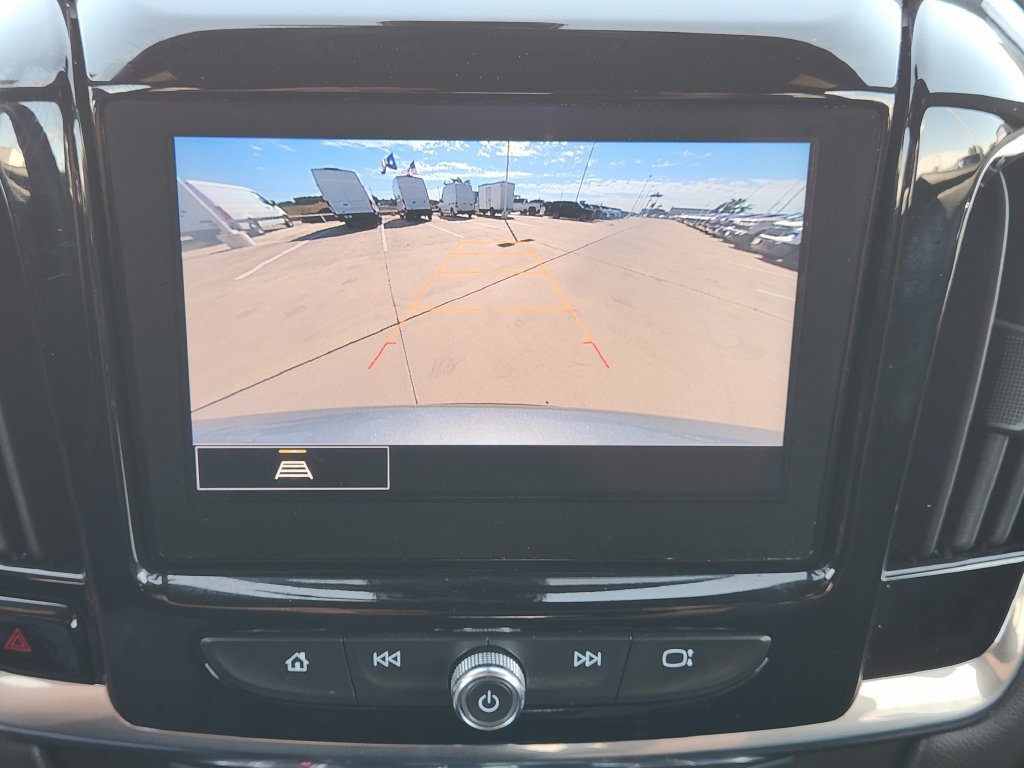 Used 2023 Chevrolet Traverse LT FWD image 17