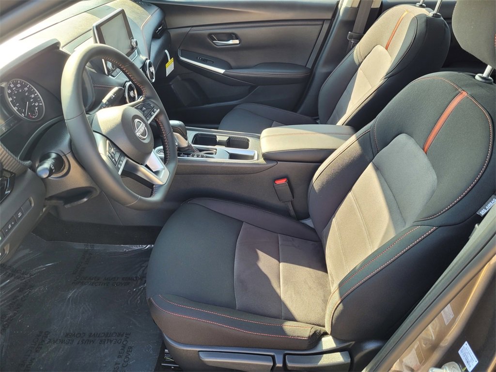 New 2025 Nissan Sentra SR w/ Trunk Package image 8