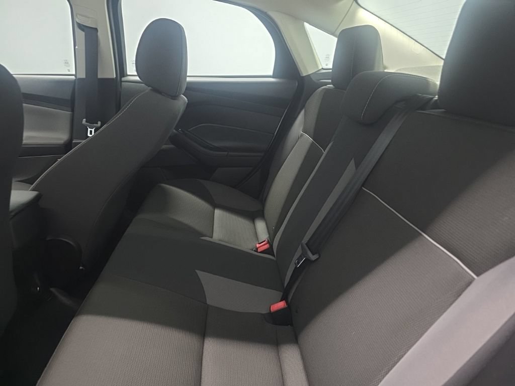 Used 2013 Ford Focus SE w/ SE Winter Pkg FWD image 5