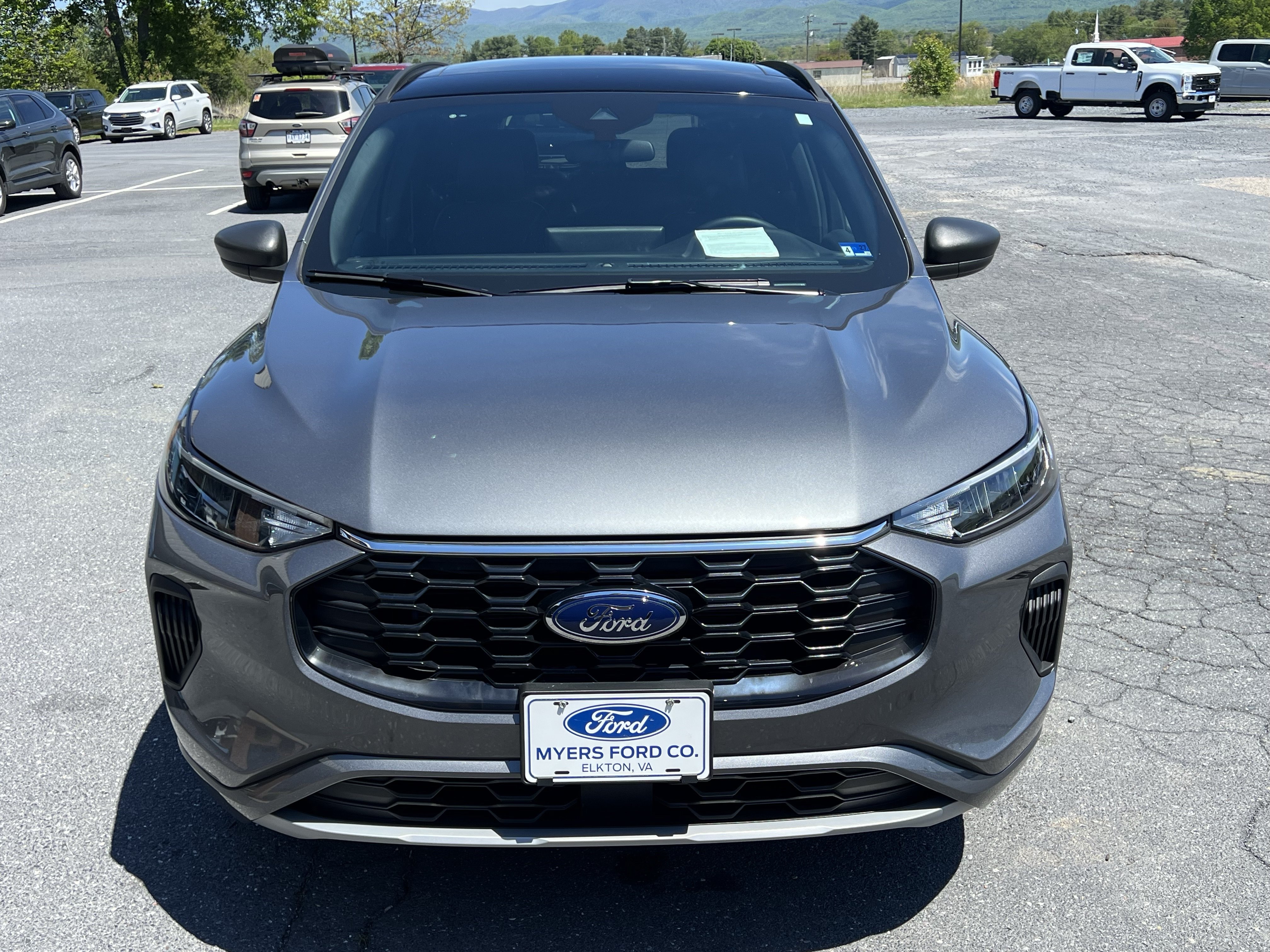 Used 2024 Ford Escape ST-Line w/ Tech Pack #1 AWD/4WD image 3