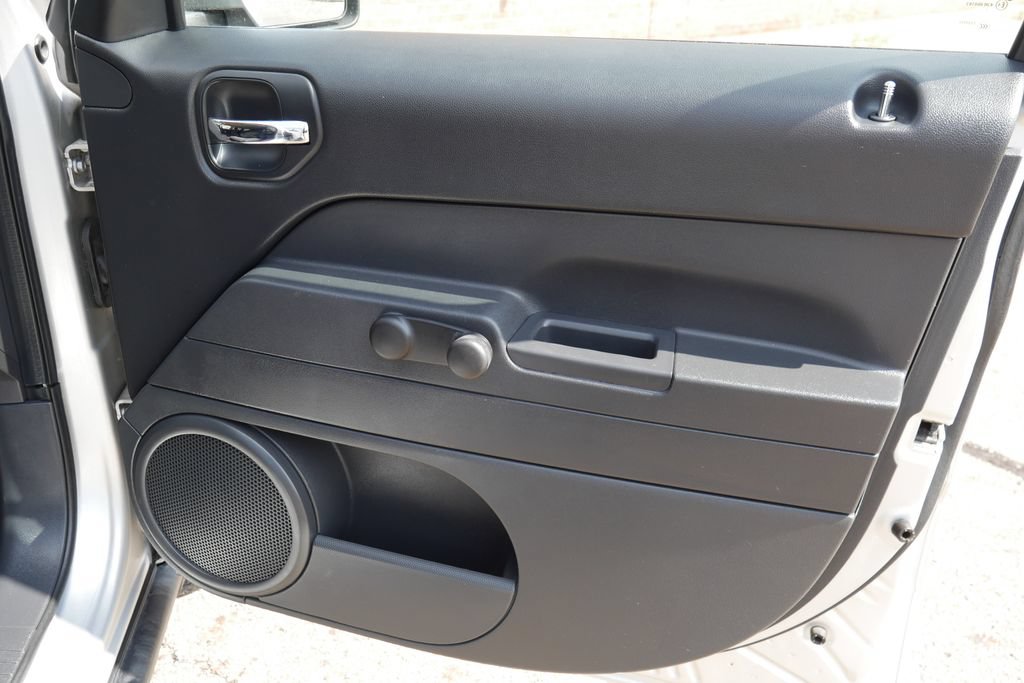 Used 2011 Jeep Patriot Sport FWD image 7