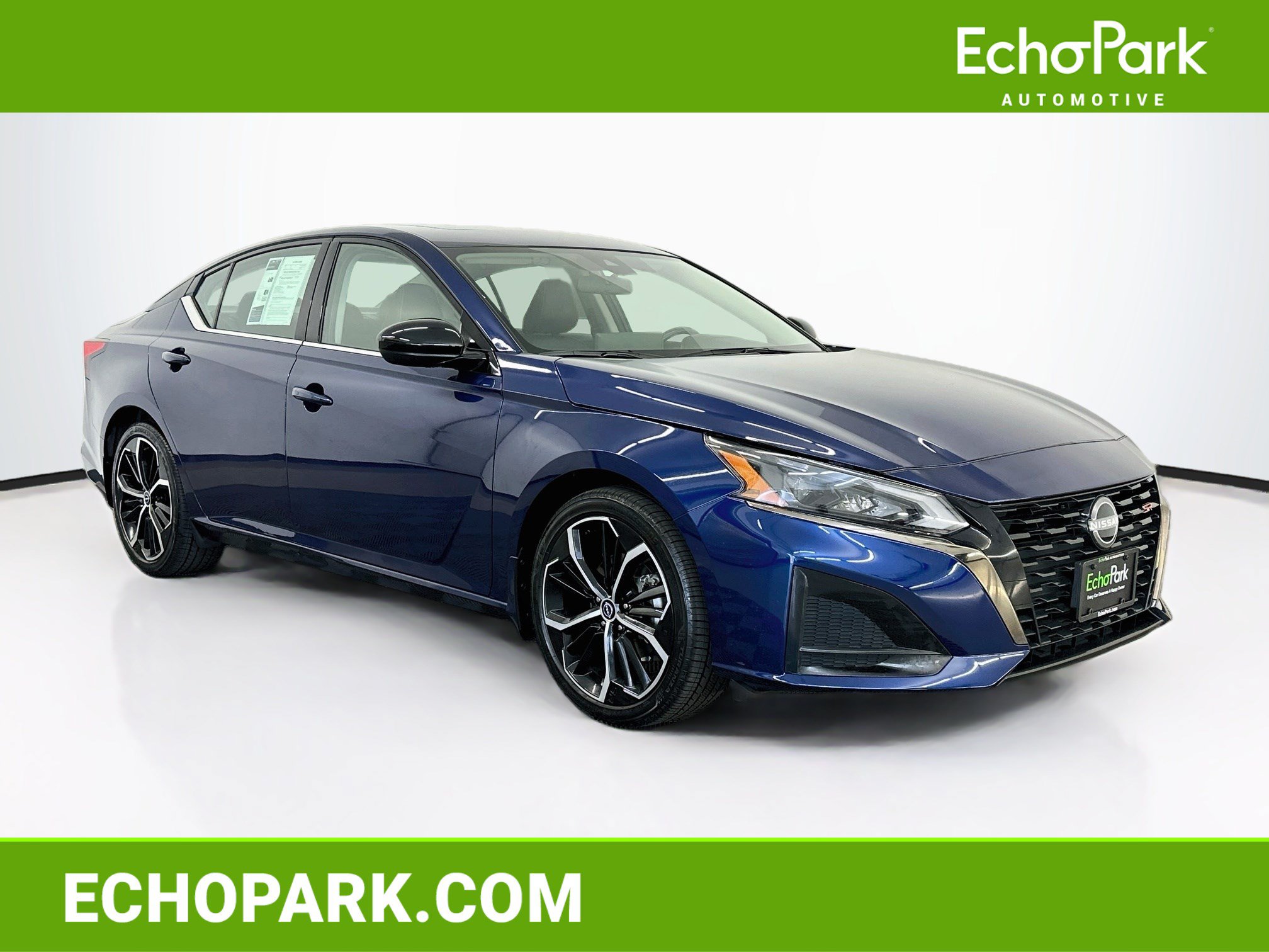 Used 2024 Nissan Altima 2.5 SR w/ SR Premium Package FWD image 1