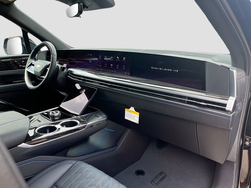 New 2025 Cadillac Escalade IQ Luxury 1 AWD/4WD image 32