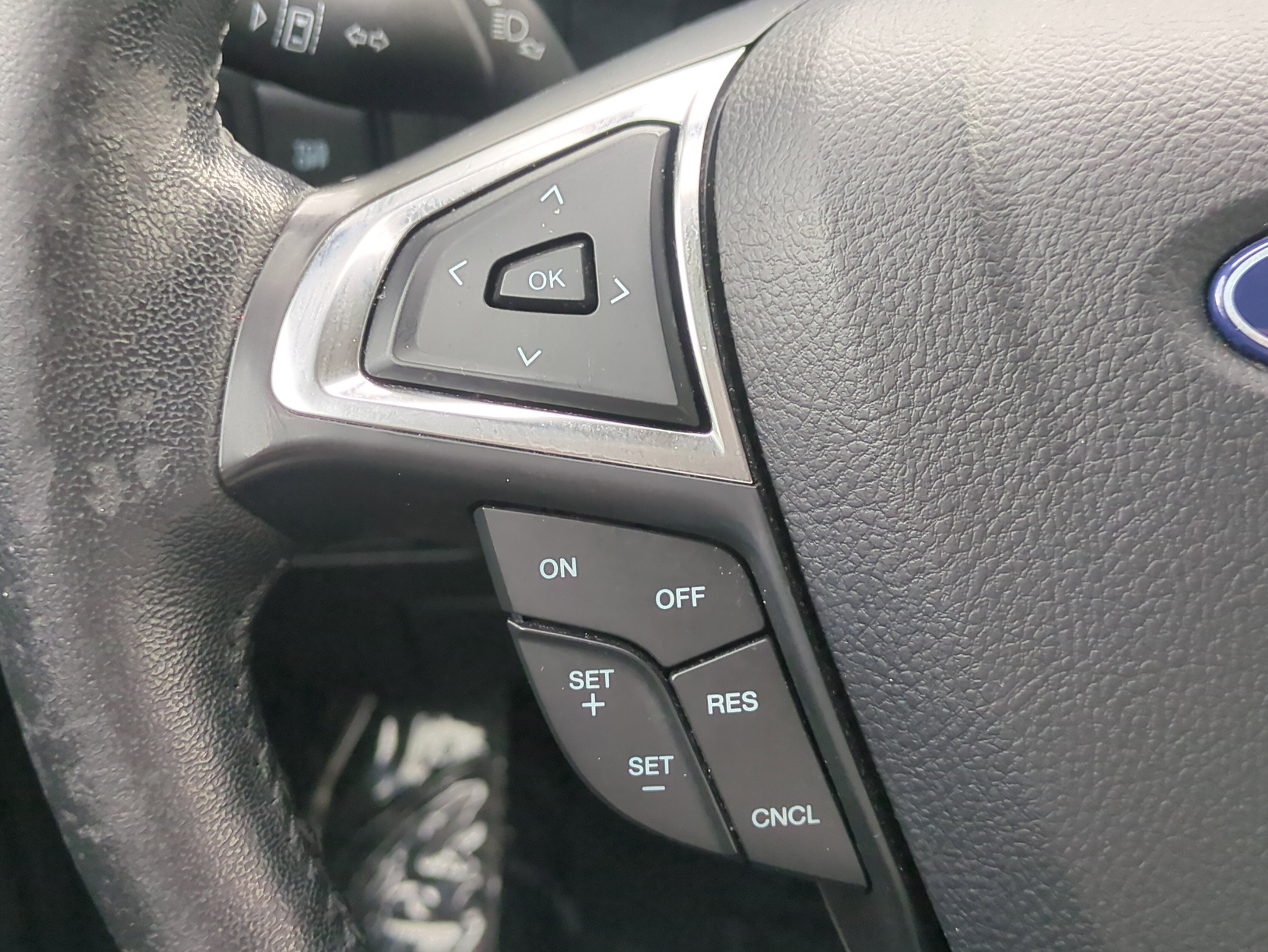 Used 2022 Ford Edge SEL image 26