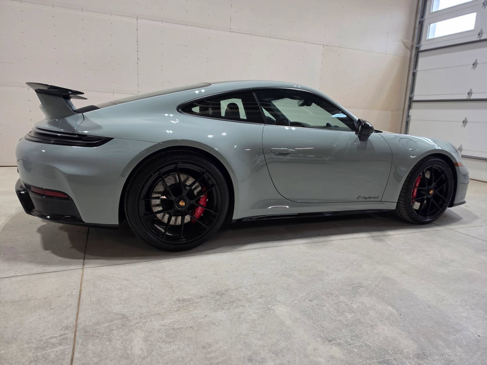 Used 2025 Porsche 911 Carrera 4 GTS AWD/4WD image 4